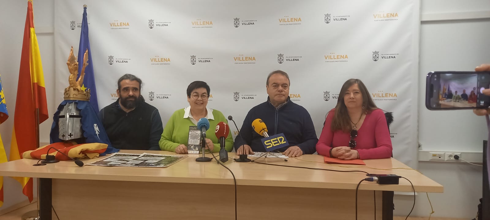 Presentación del acto del día 25