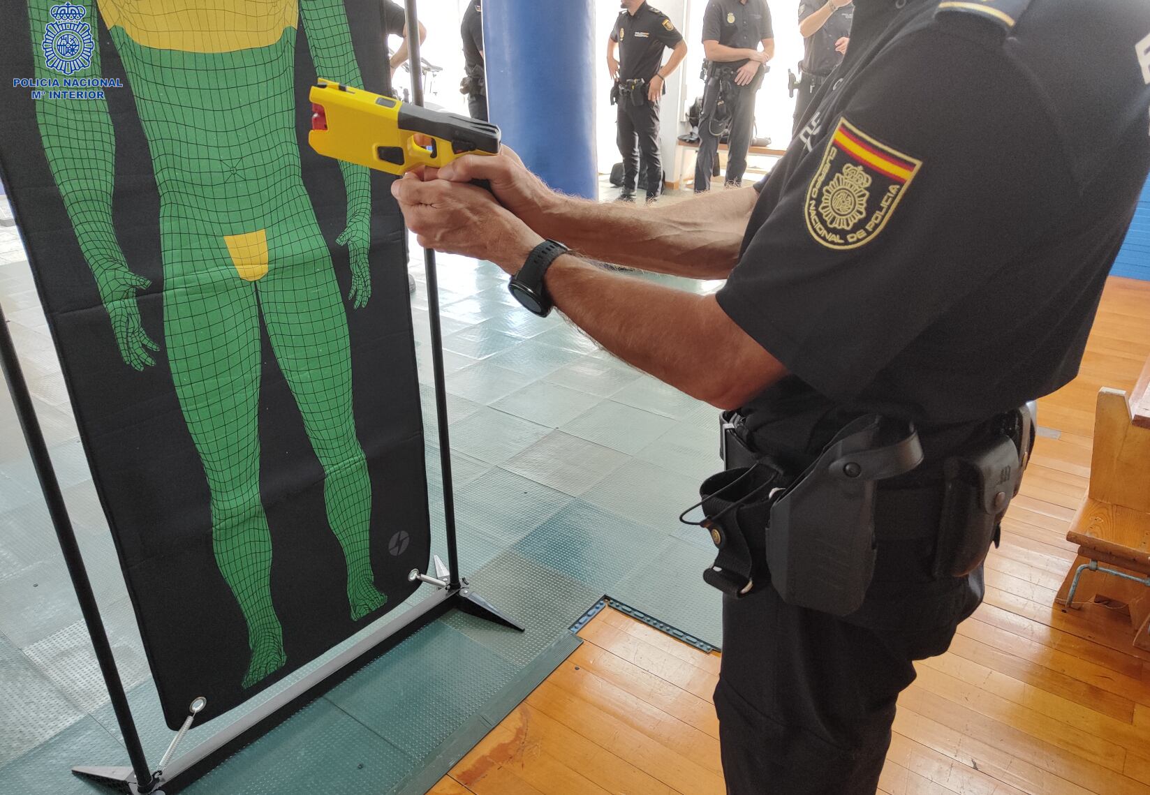 Pistola elèctrica (Policía Nacional)