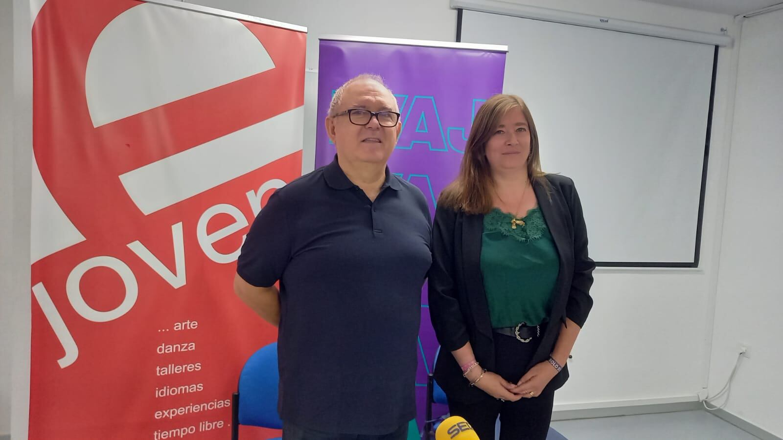 El director general del IVAJ y la concejala de Juventud