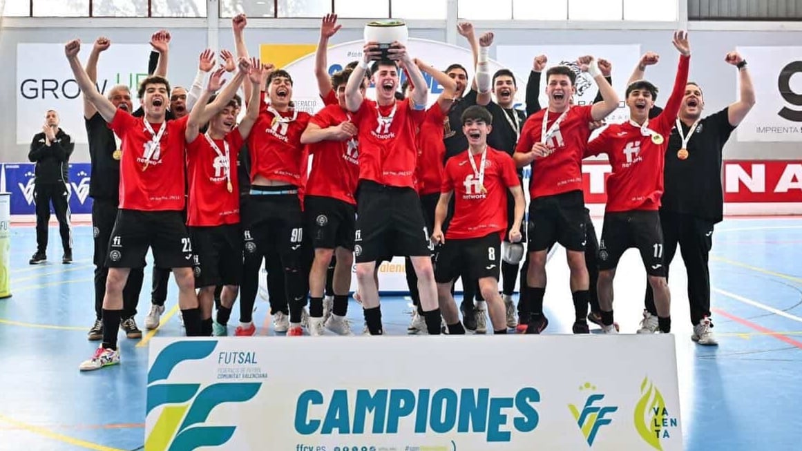 Nueva Elda juvenil se alzó con el título