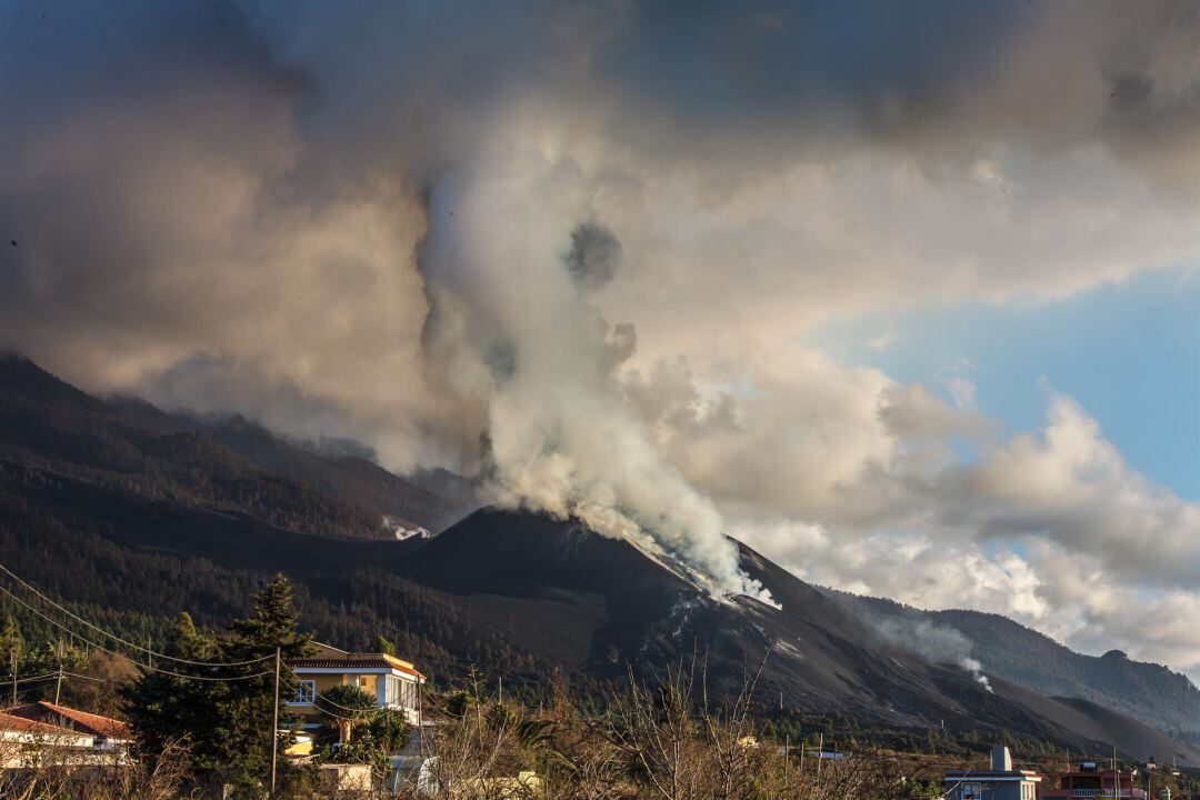 El volcán de La Palma a los dos meses de erupción