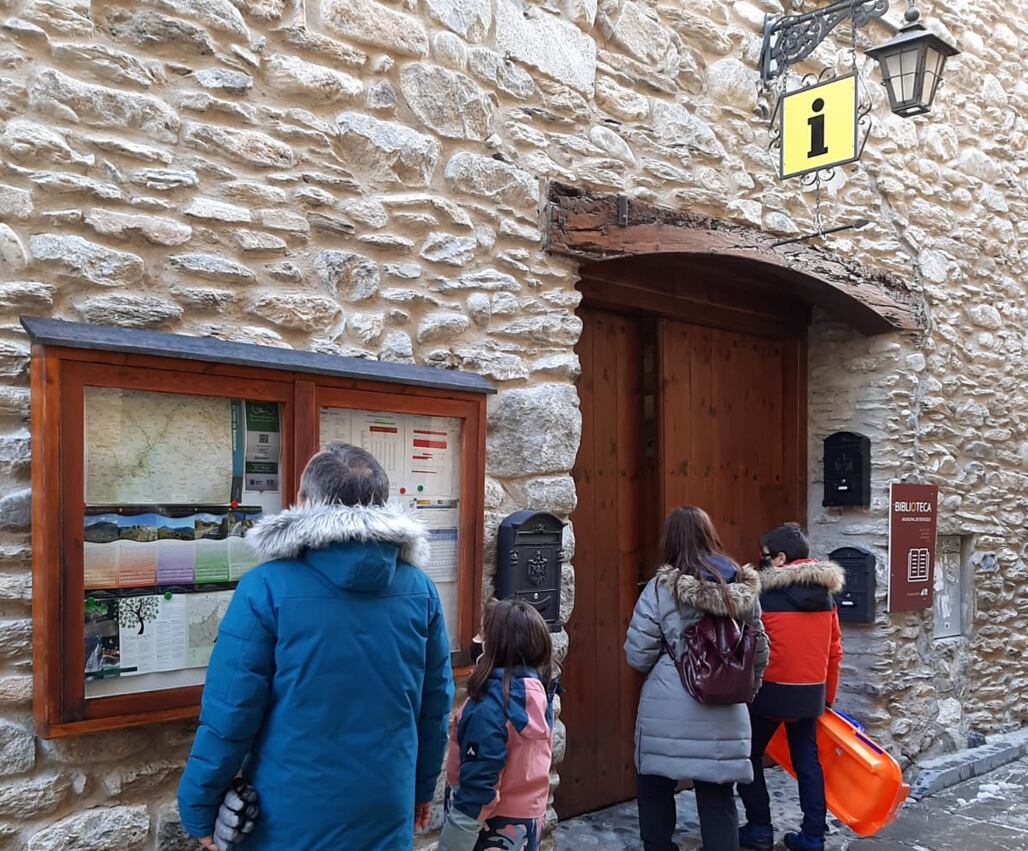 Turistas en Benasque