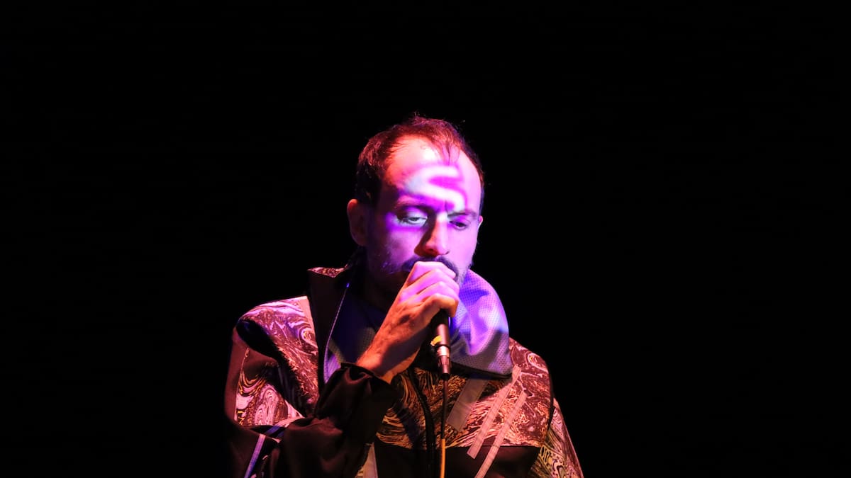 Marcos de la Fuente nos habla de su performance poética con IA