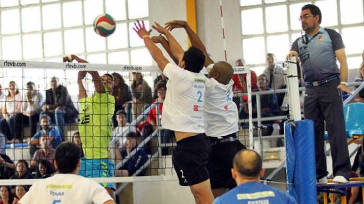 Carlos Cavalli y Santi López presentan el derbi en la SER