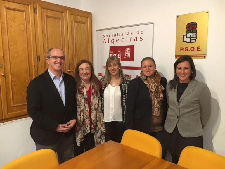 PSOE de Algeciras con mujeres estibadoras.