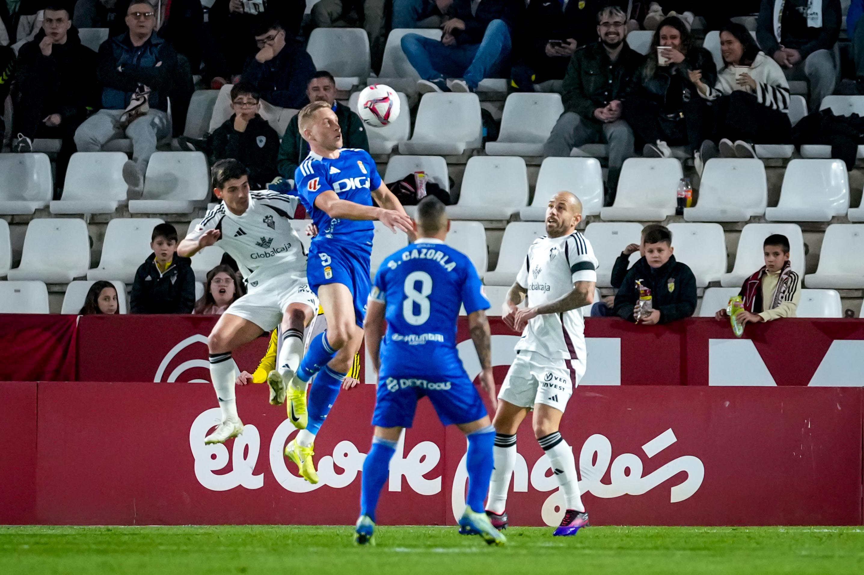 Partido de la jornada 14 de la Segunda División 2024-2025 de la liga de fútbol española, Liga Hypermotion, entre Albacete-Oviedo disputado el 10/11/2024 en el Carlos Belmonte. Foto Josema Moreno