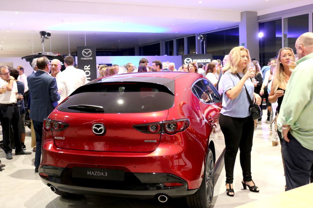 Presentación en sociedad de los nuevos Mazda CX-30 y Mazda 3.