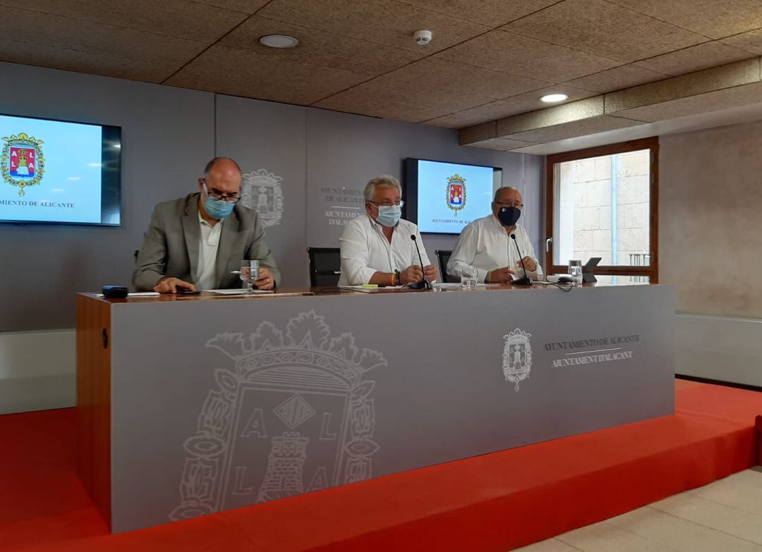 Rueda de prensa en la que se ha presentado el dispositivo especial de limpieza de los colegios