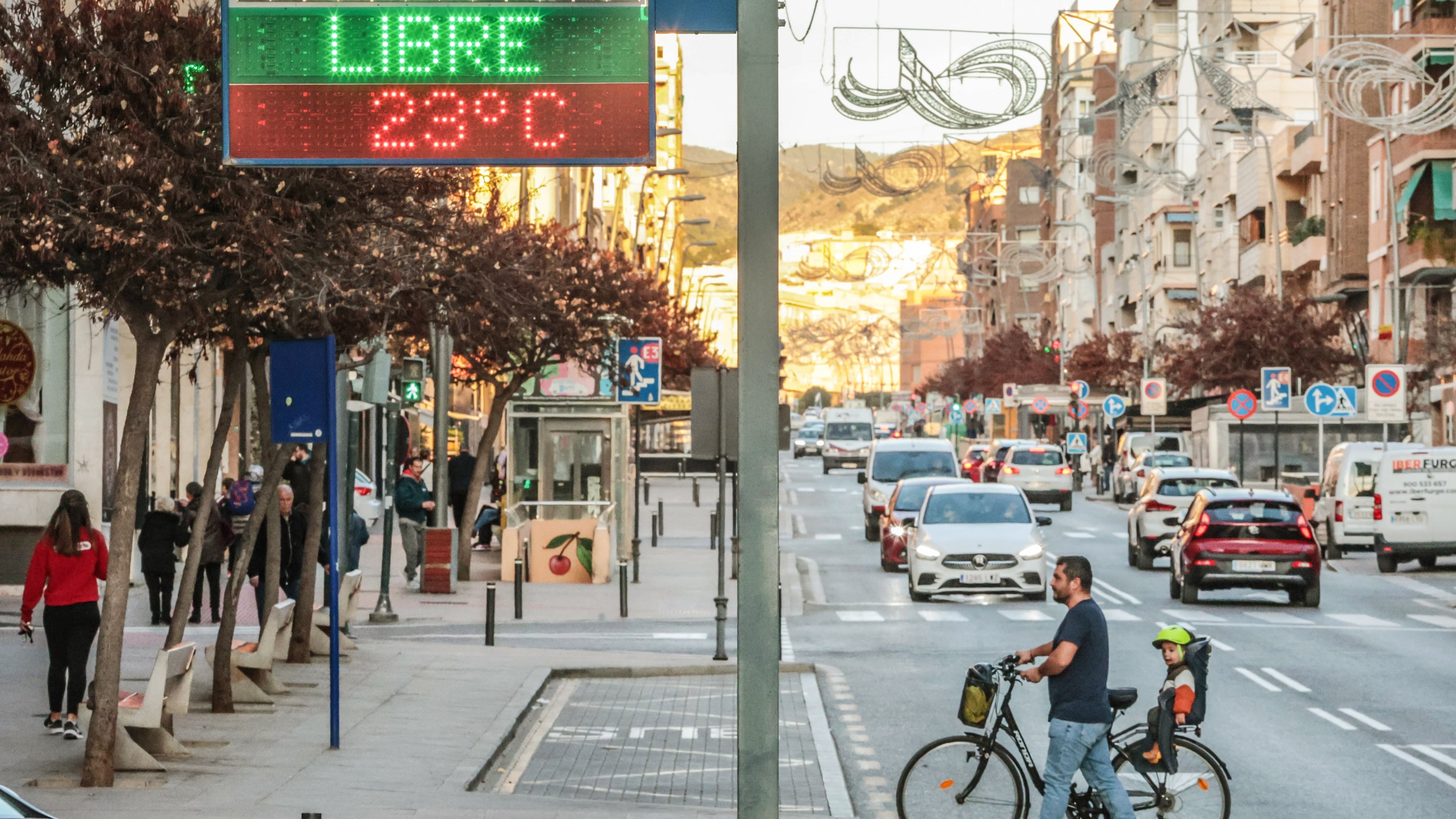 En torno a las 18.00 h las temperaturas se mantenían muy altas para la época del año