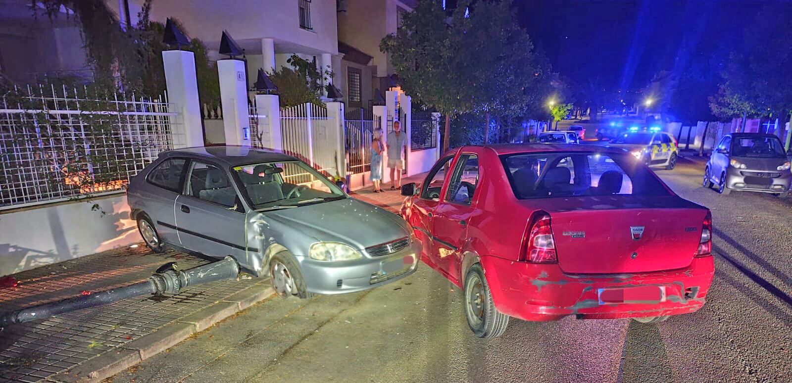 Estado en el que quedaron los coches después de la colisión.