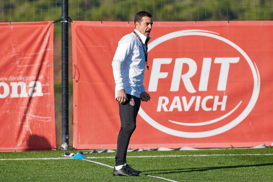 Francisco dirigint l'última sessió abans d'enfrontar-se demà al Logroñés.