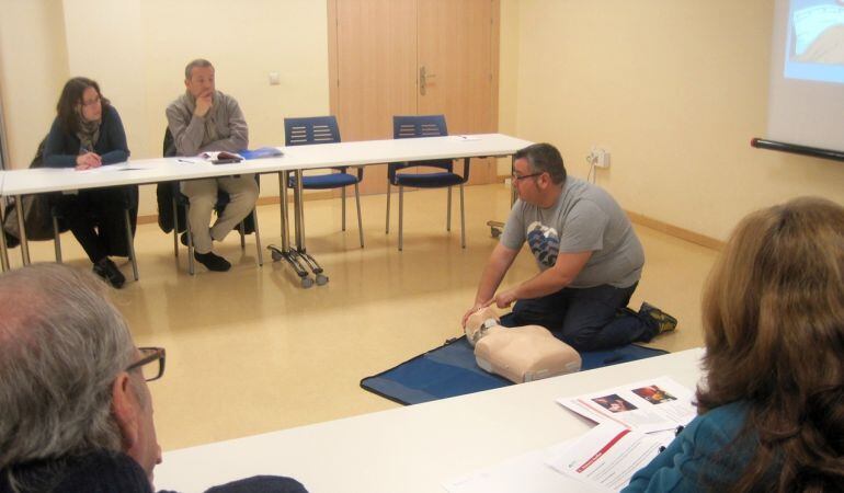 Entre las actividades de Prevención de Riesgos Laborales, AICA realiza el taller de reanimación cardiopulmonar 