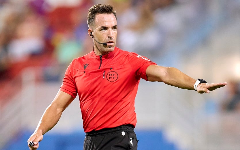 EIBAR, SPAIN - AUGUST 28: Referee David Galvez Rascon looks on during the LaLiga Smartbank match between SD Eibar and SD Ponferradina at Estadio Municipal de Ipurua on August 28, 2022 in Eibar, Spain. (Photo by Ion Alcoba/Quality Sport Images/Getty Images)