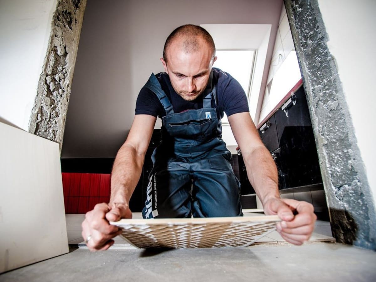 Casi mil parados menos en el mes de julio