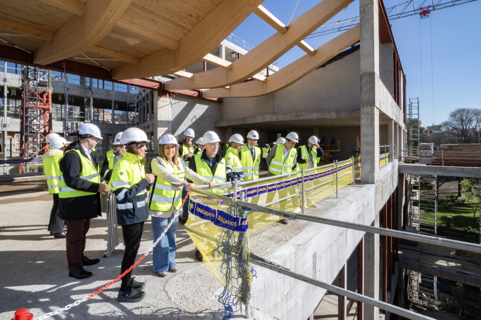 Visita de la presidenta de Cantabria, María José Saénz de Buruaga a las obras del MUPAC
