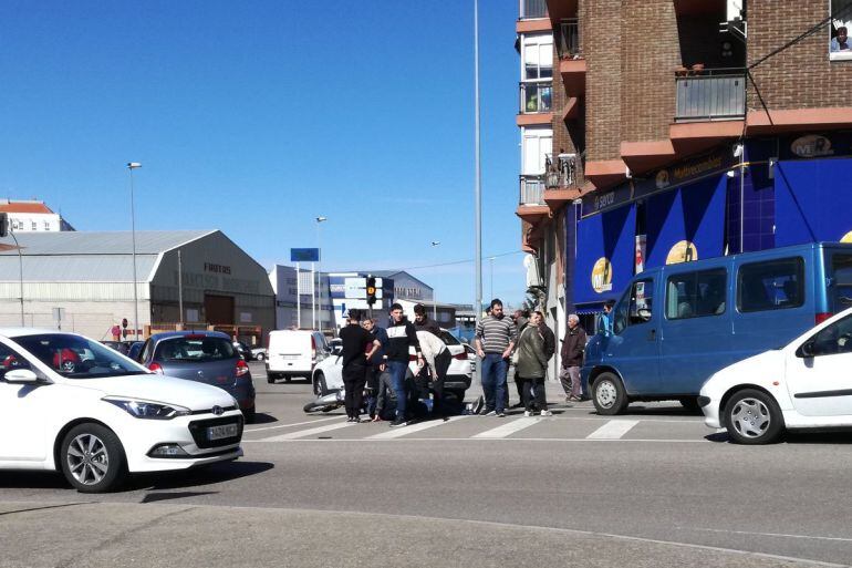 La zona poco después de producirse el accidente en la Calle Villalpando