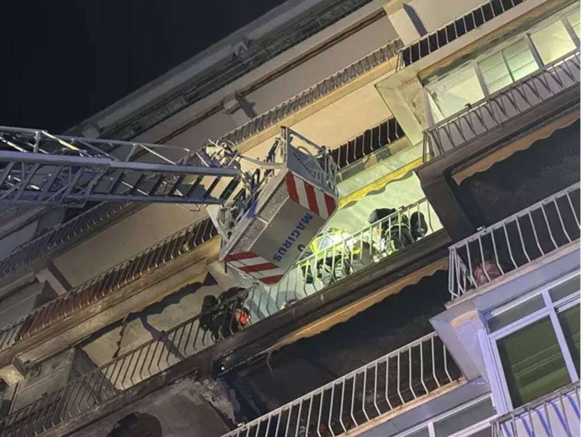 Una vela es la probable causa del incendio ocurrido en Móstoles que ha dejado una herida grave, tres leves y treinta personas atendidas