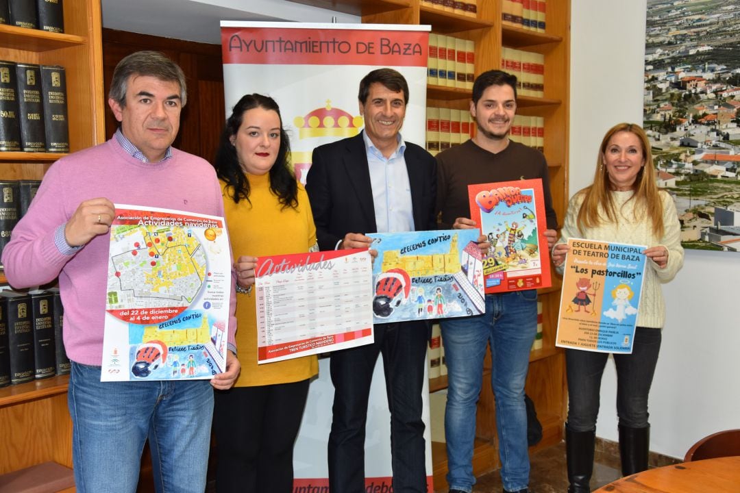 Presentación de las iniciativas comerciales, culturales y de ocio para la Navidad en Baza