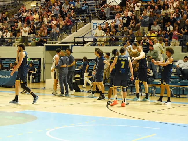 Plantilla del CB Algeciras en un partido