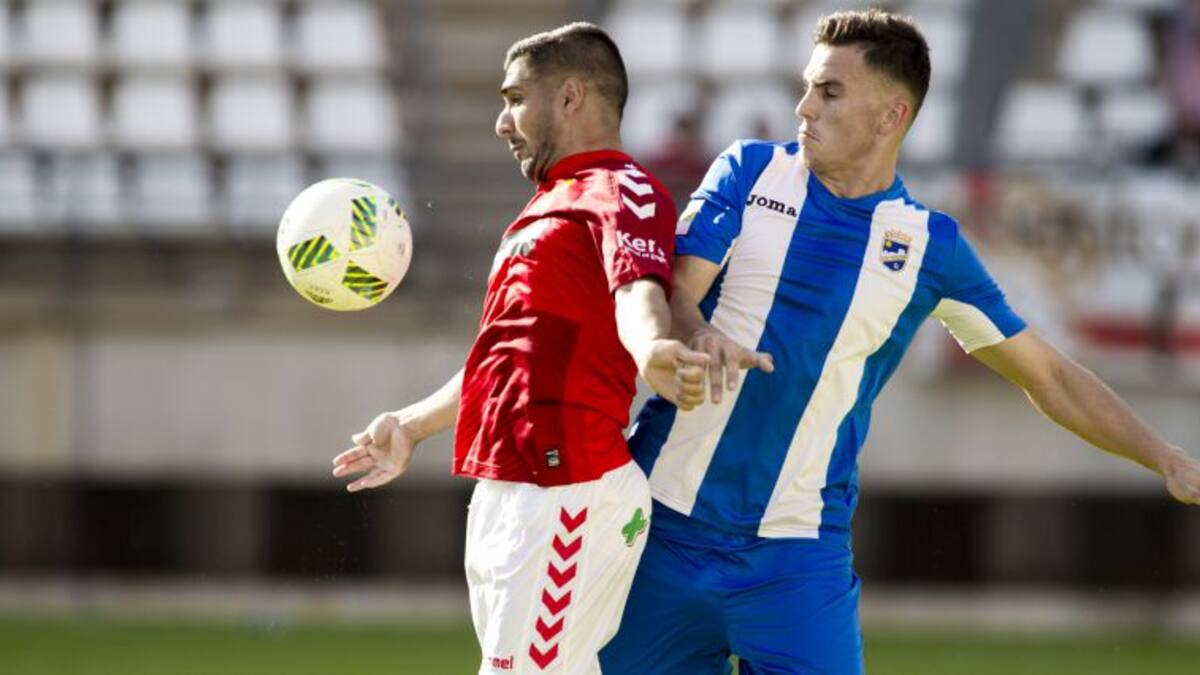 Titi y Alarcón devuelven la sonrisa al Real Murcia y derrota de un buen Lorca