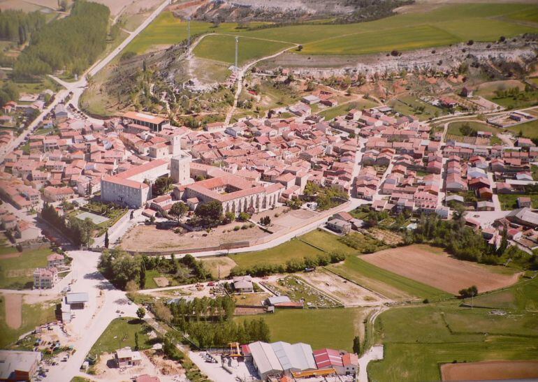 Vista aérea del entramado urbano de Caleruega