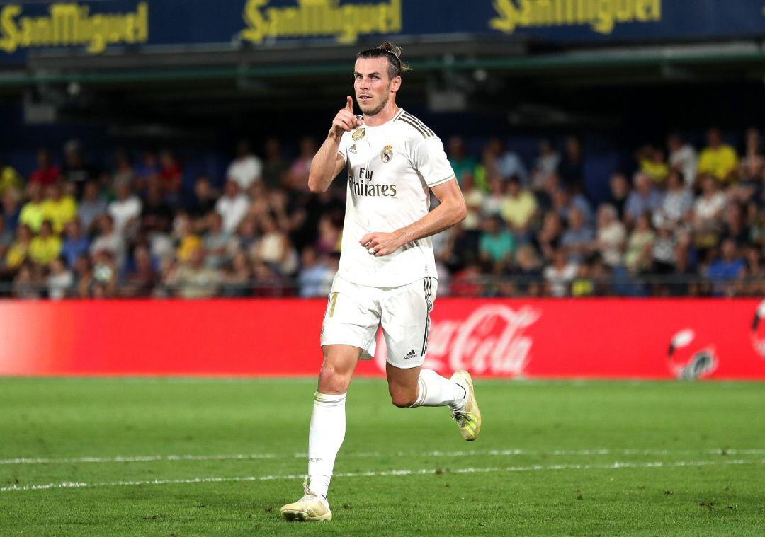 Gareth Bale celebra uno de sus goles contra el Villarreal