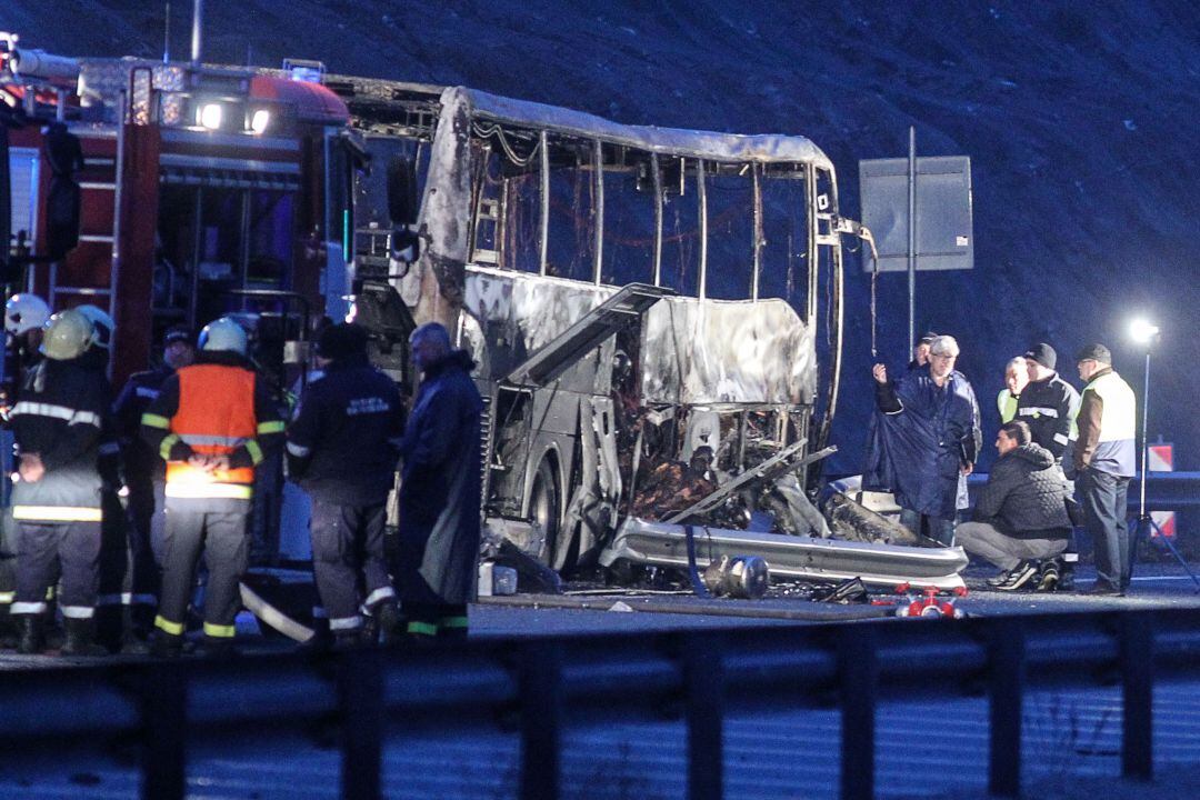 Imagen del estado del autobús tras el accidente. 