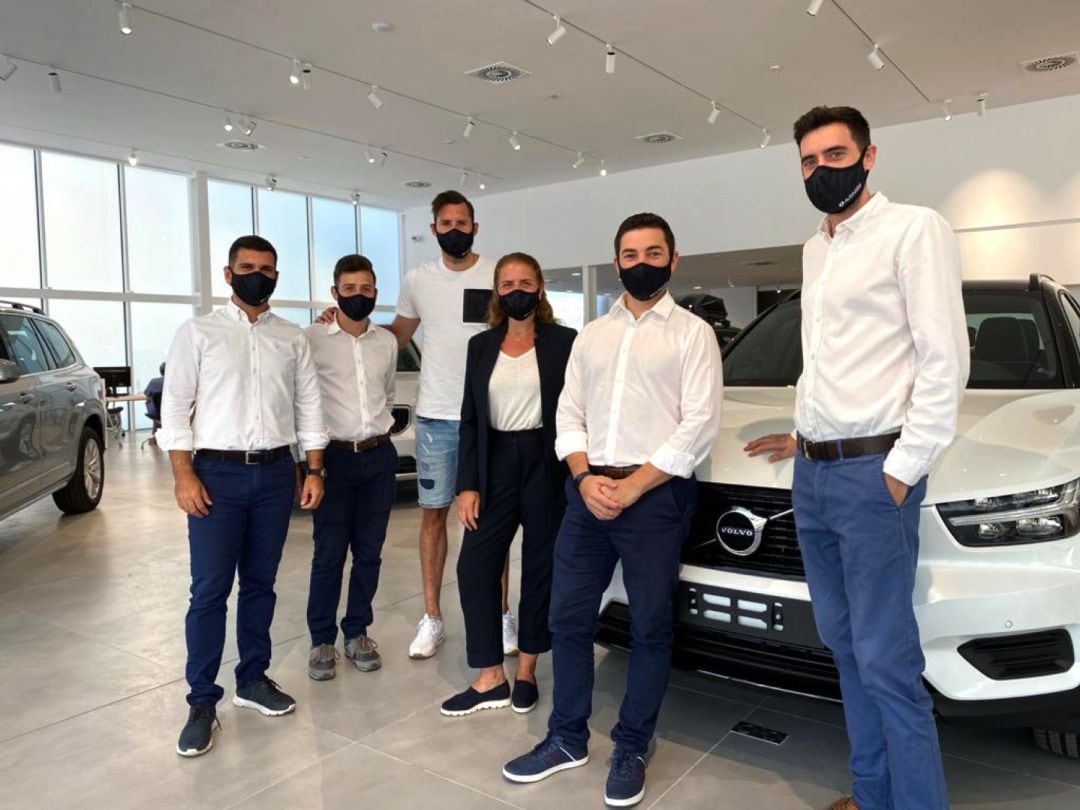 Autovidal inaugura el nuevo concesionario de Volvo con la visita de Rudy Fernández