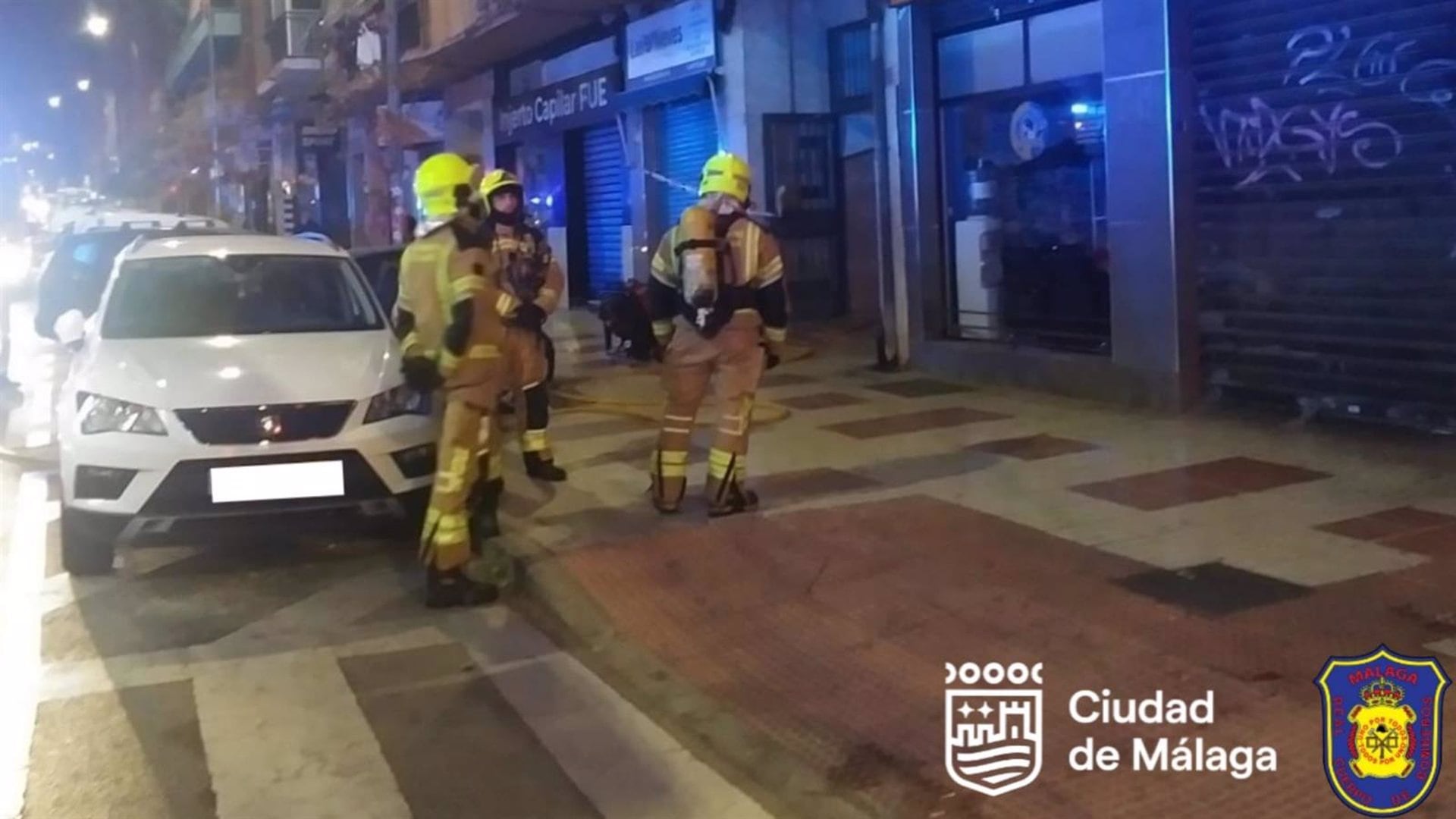 Un incendio calcina un cuadro de contadores de un edificio en el distrito Bailén-Miraflores.
Un incendio ha calcinado este martes a primera hora de la mañana un cuadro de contadores en un edificio ubicado en la calle Martínez de la Rosa en el distrito Bailén-Miraflores de la ciudad de Málaga.

POLITICA 
ÁREA DE SEGURIDAD AYUNTAMIENTO DE MÁLAGA