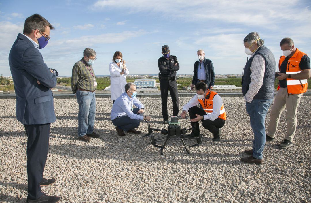 Dron experimental en el hospital de Gandia