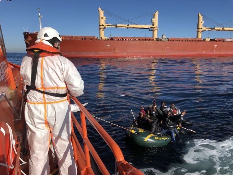Patera rescatada por Salvamento Marítimo