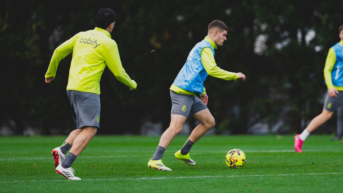Peio Canales vuelve a entrenar ante la ausencia de Javi Castro y Salinas