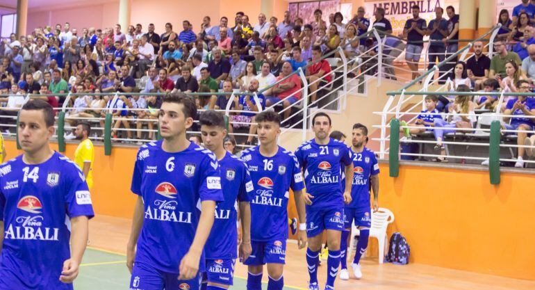 Salida del FS Viña Albali Valdepeñas en su primer partido de pretemporada ante el Membrilla (Ciudad Real) 