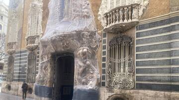 El Museo González Martí aprovecha la restauración del zócalo dañado para acometer otras acciones necesarias