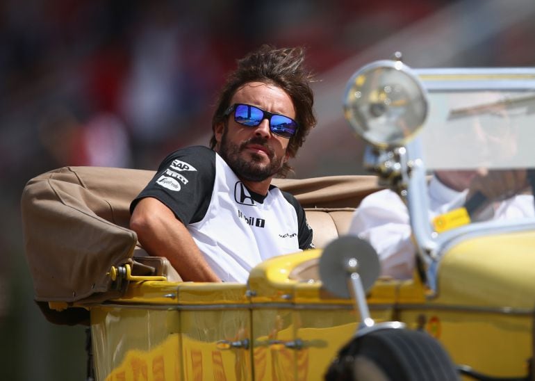 MONTMELO, SPAIN - MAY 10:  Fernando Alonso of Spain and McLaren Honda looks on during the drivers&#039; parade before the Spanish Formula One Grand Prix at Circuit de Catalunya on May 10, 2015 in Montmelo, Spain.  (Photo by Paul Gilham/Getty Images)