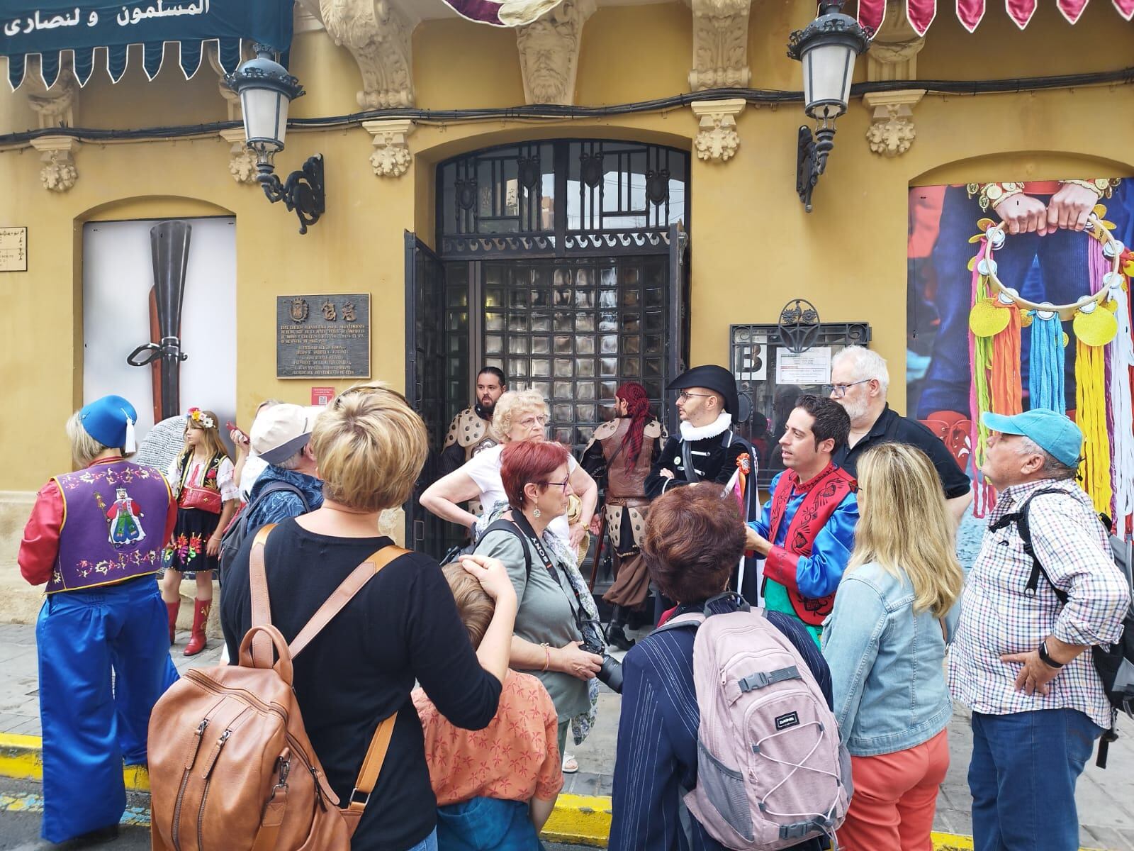 Visita de turistas a Elda