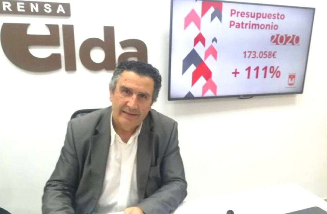 Amado Navalón, concejal del PSOE, en la sala de prensa del Ayto. de Elda