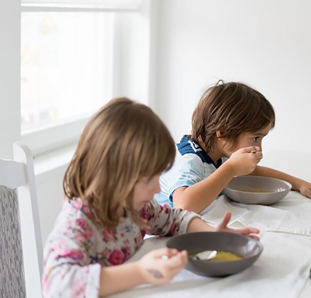 Sevilla la Nueva ayuda a las familias con becas de comedor