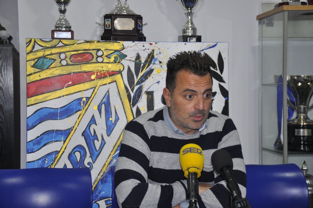 Joaquín Poveda entrenador del Xerez CD  