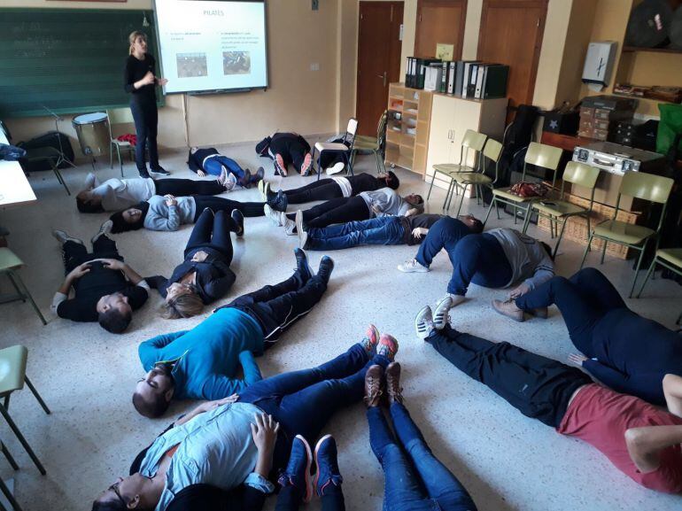 Talleres con el profesorado dentro del proyecto "Pon un fisio en tu cole", en Xàbia.