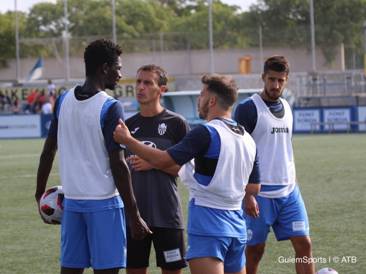 Mandiola: "El Olot es un club humilde pero muy serio"