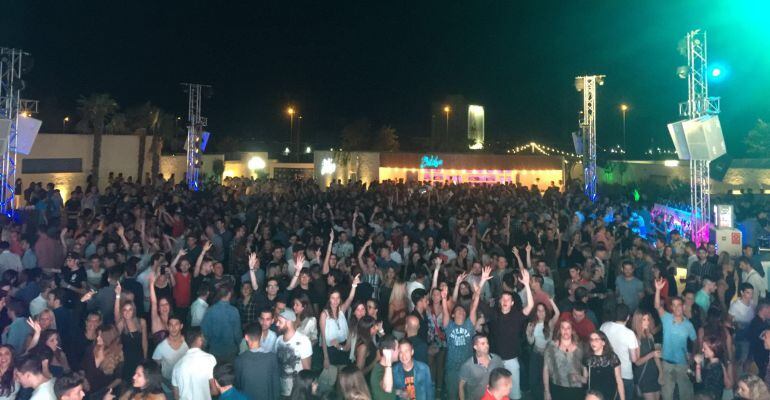 Gran èxit de públic a la Festa Open Air de Màxima al Biloba Lleida.