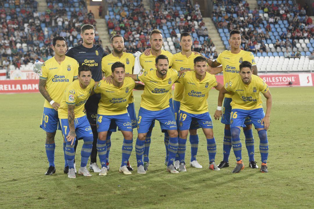 El once de Las Palmas en Almería. 
