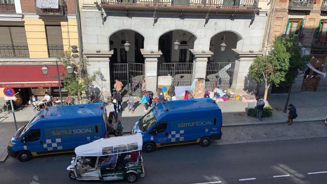 Demandantes de asilo vuelven a las puertas del Samur Social 