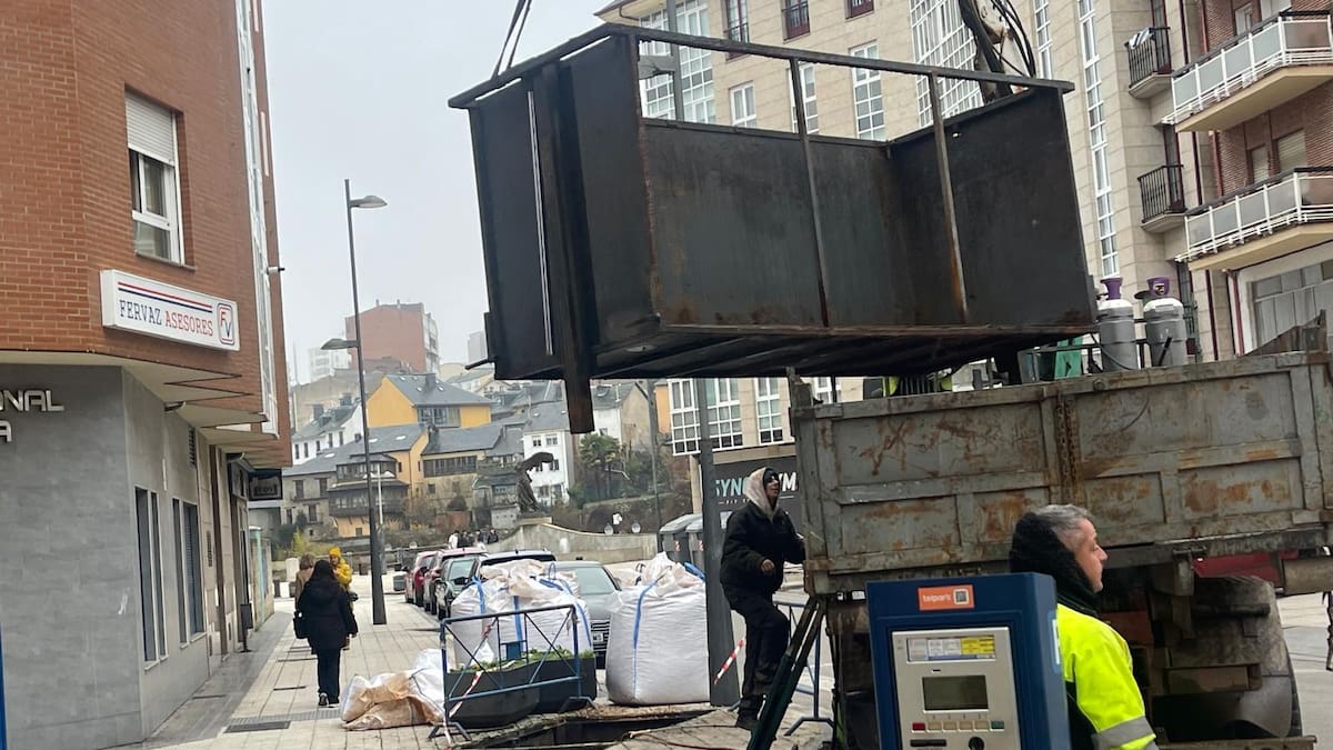 El PSOE califica de 'chapuza' el sellado de las islas de contenedores de Ponferrada