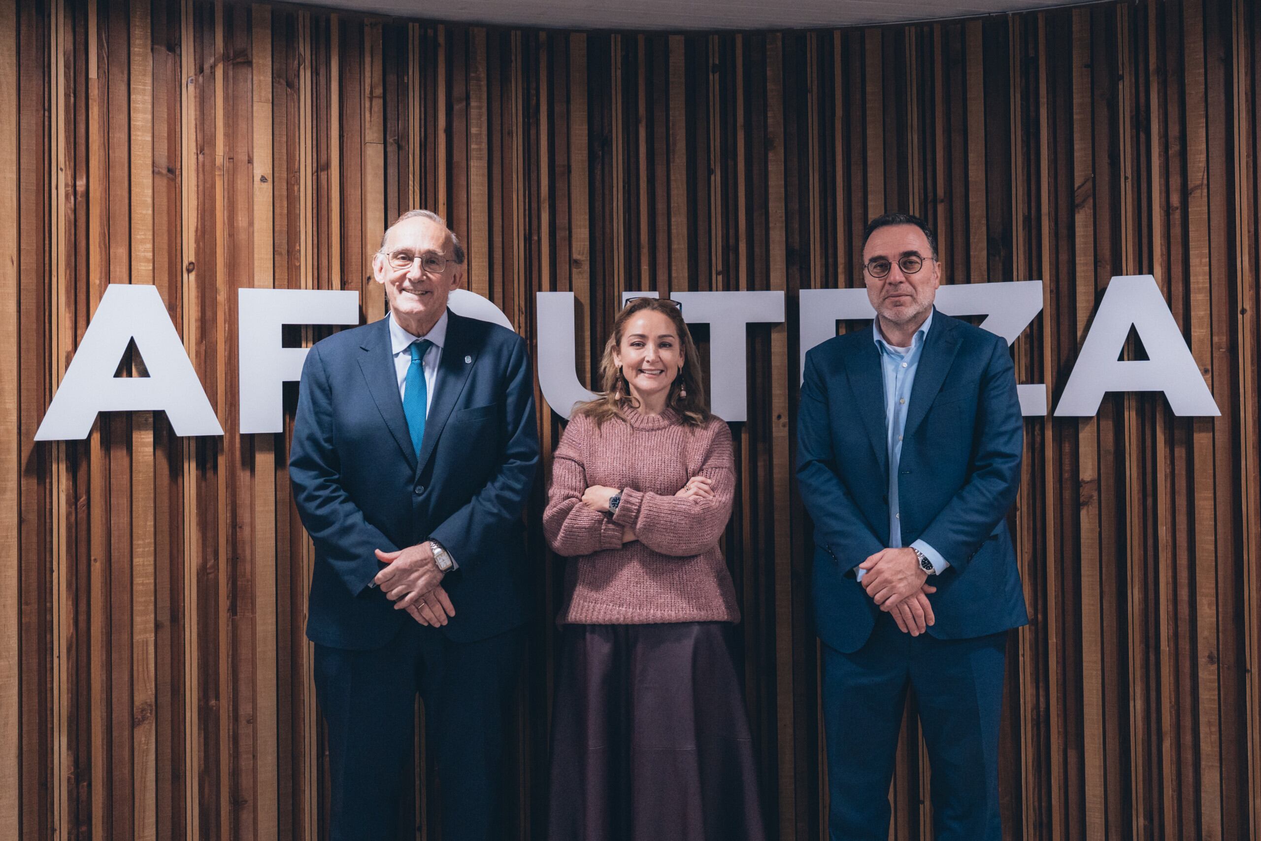 Firma convenio Celta, Universidad de Vigo y Metrodora