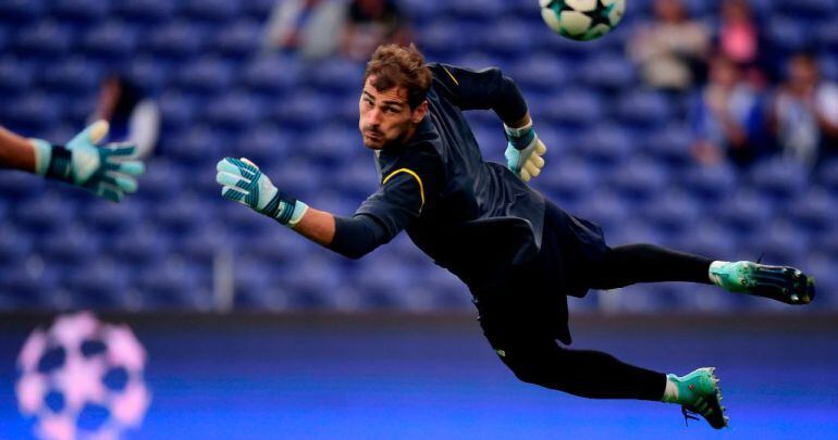 Iker Casillas, en un entrenamiento con el Oporto.