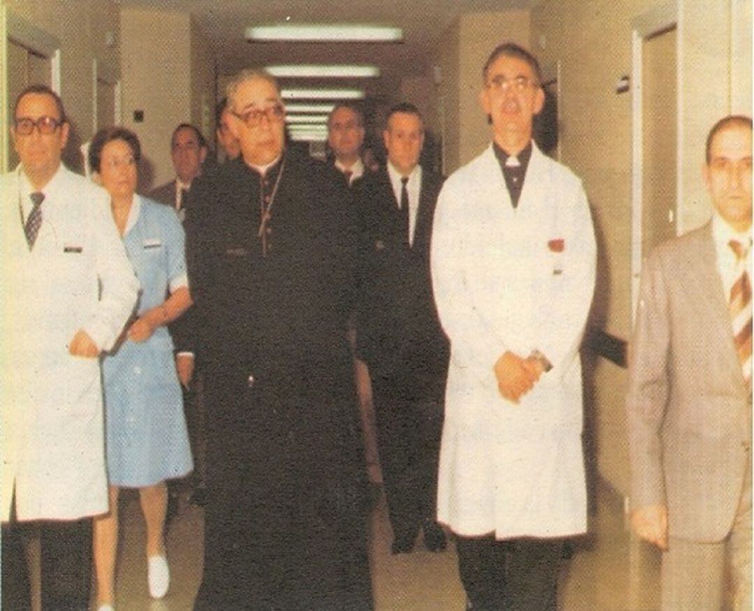 José Arriero a la derecha en la inauguración del Hospital de Talavera