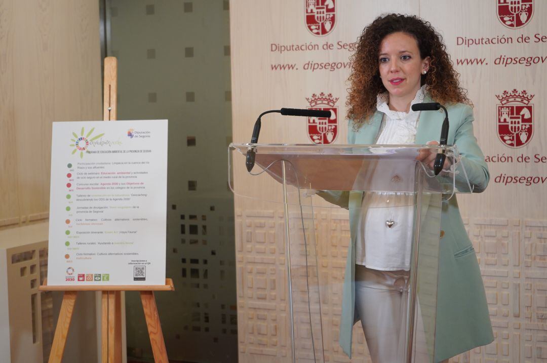 La diputada Noemí Otero durante la presentación del programa Enreda en verde