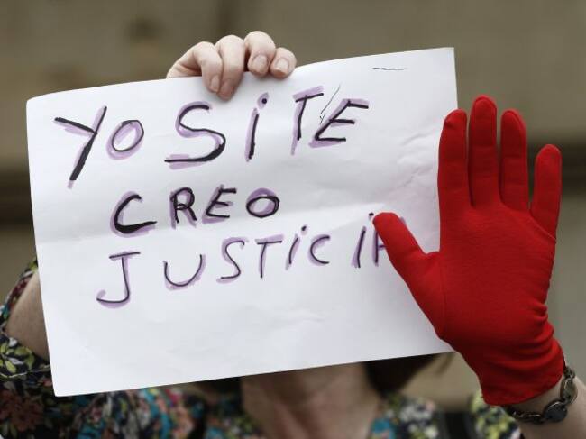 Una pancarta en las protestas de Pamplona por la sentencia contra La Manada